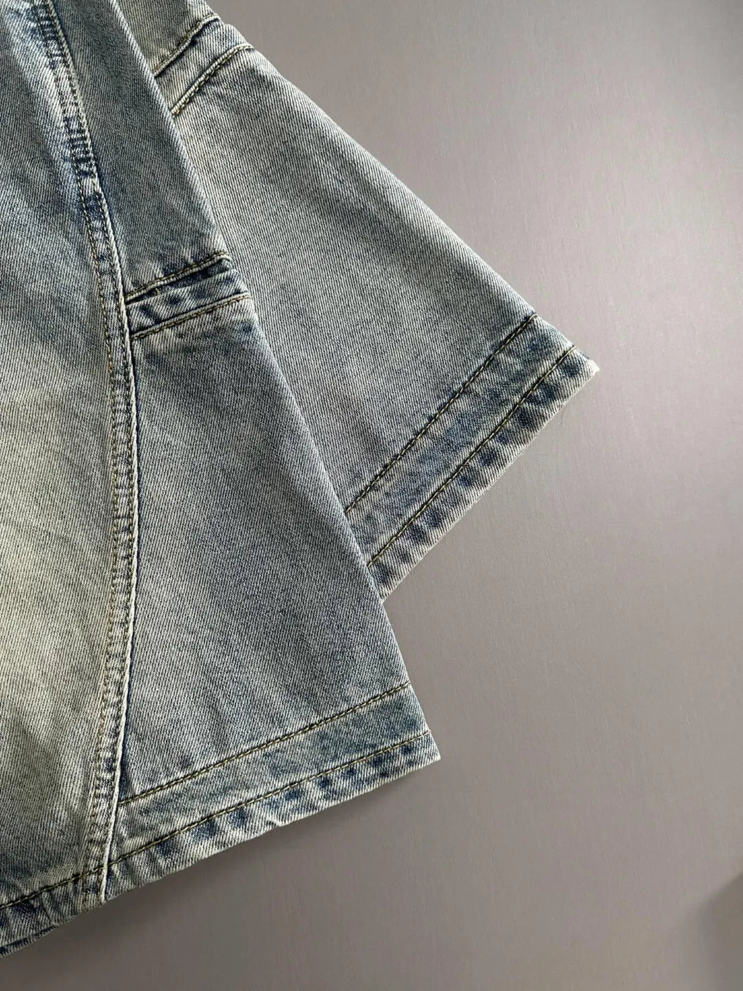 Cargo Pocket Stitching Washed Denim Shorts
