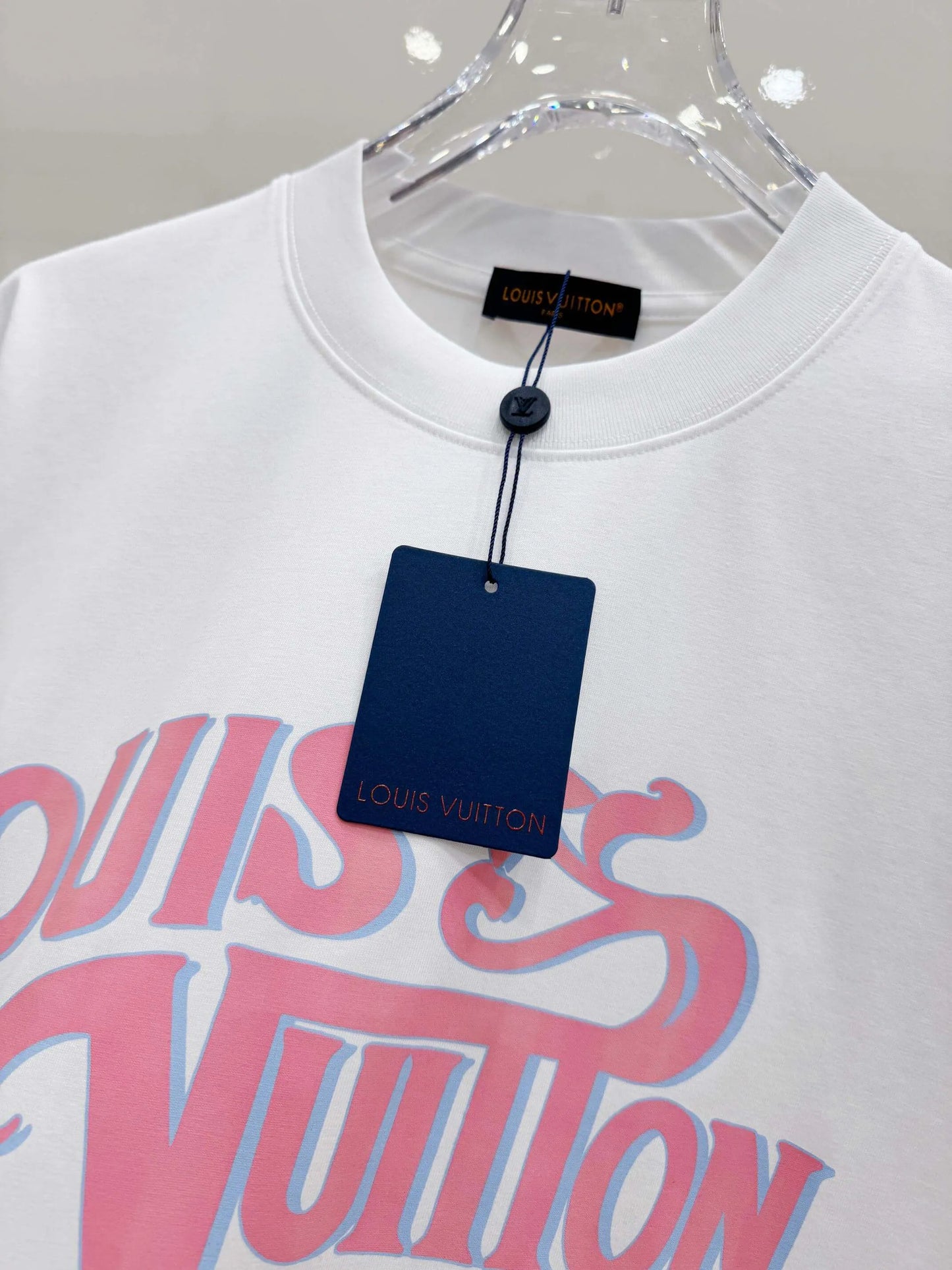 3D Shadow Graffiti Letter Print T-Shirt
