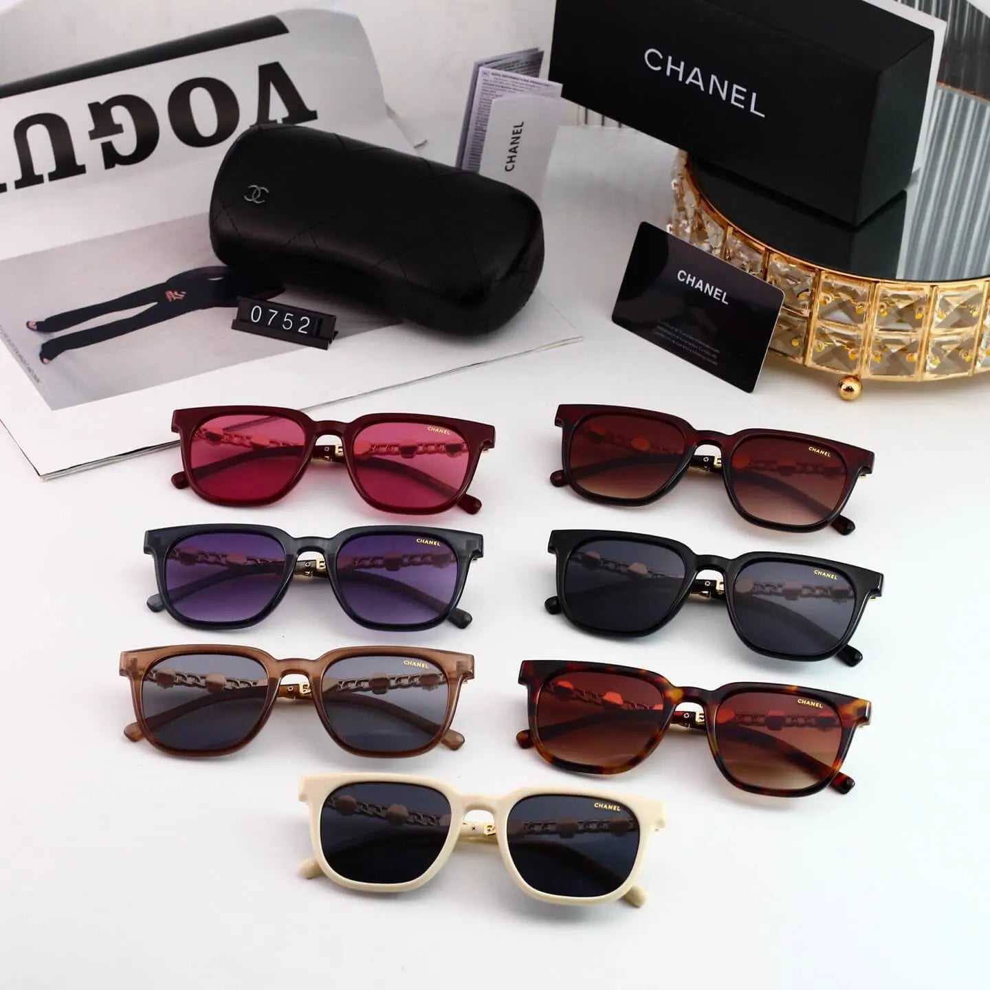 Chain Decor Square Sunglasses