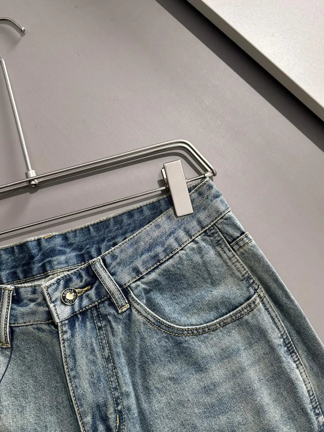 Cargo Pocket Stitching Washed Denim Shorts