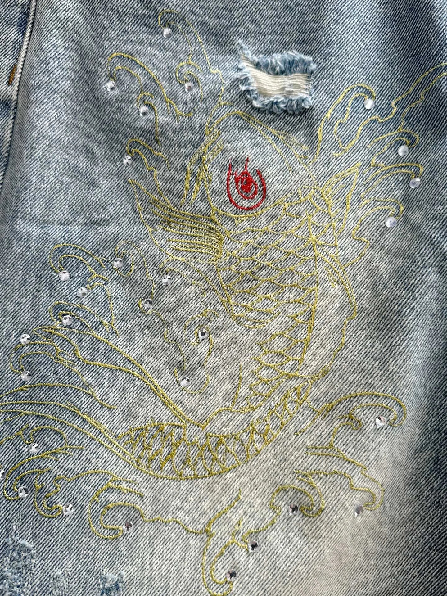 Dragon Embroidery Rhinestone Denim Shorts