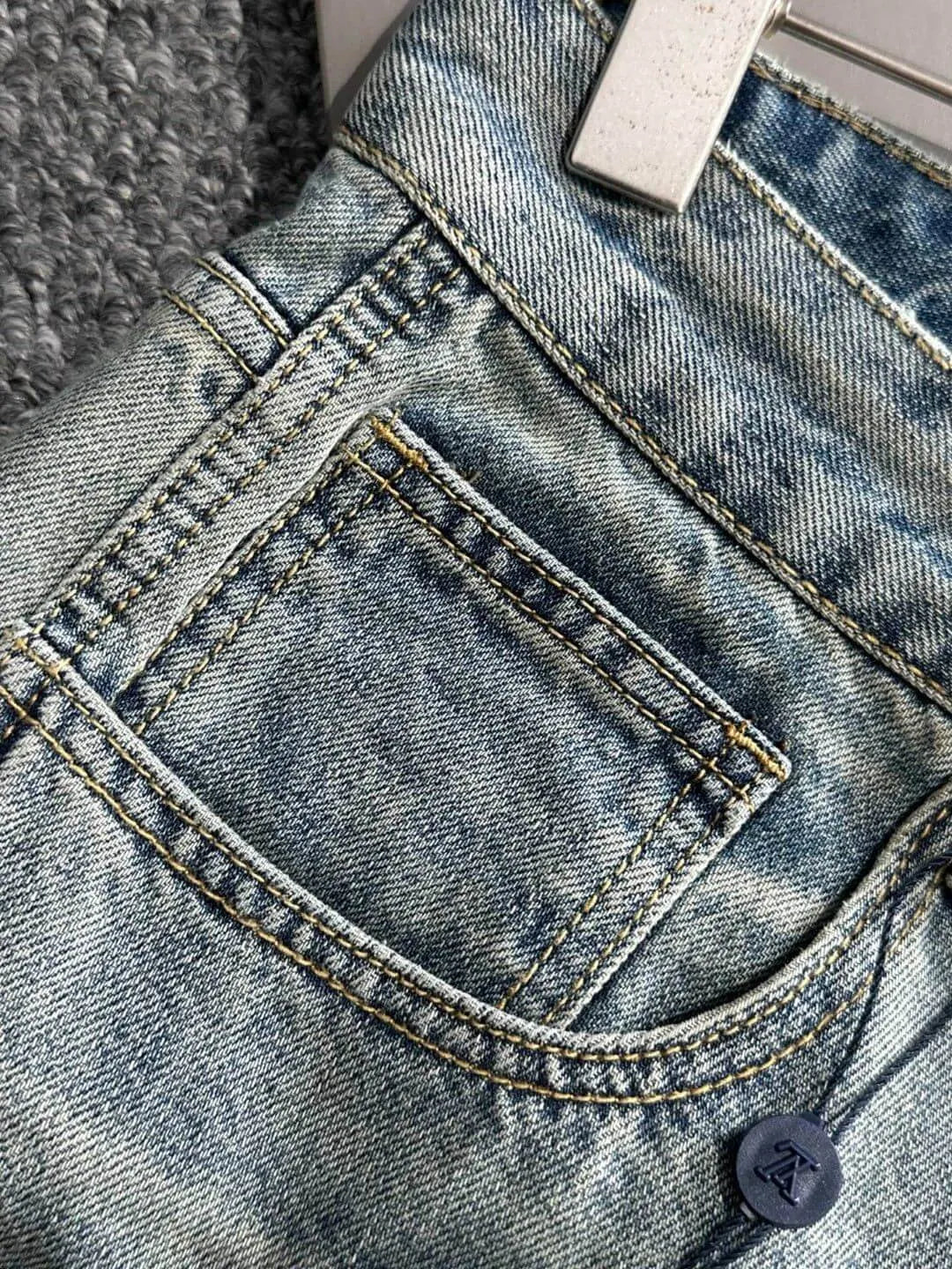 Cargo Pocket Stitching Washed Denim Shorts