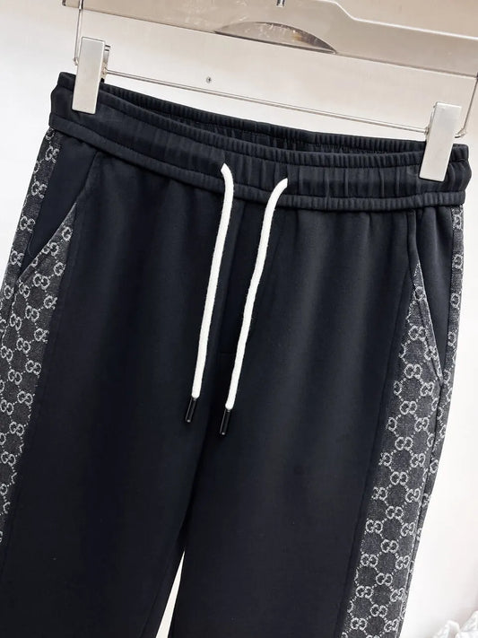 Interlocking Pattern Side Stripe Drawstring sweatpants