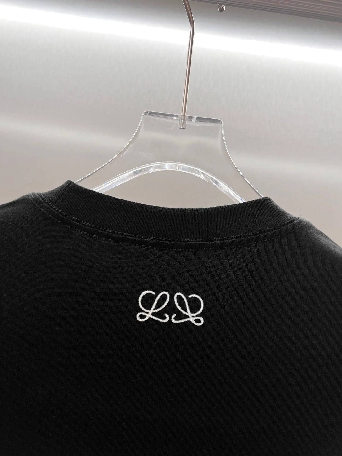 Sitting Lion Print Short Sleeve T‑Shirt