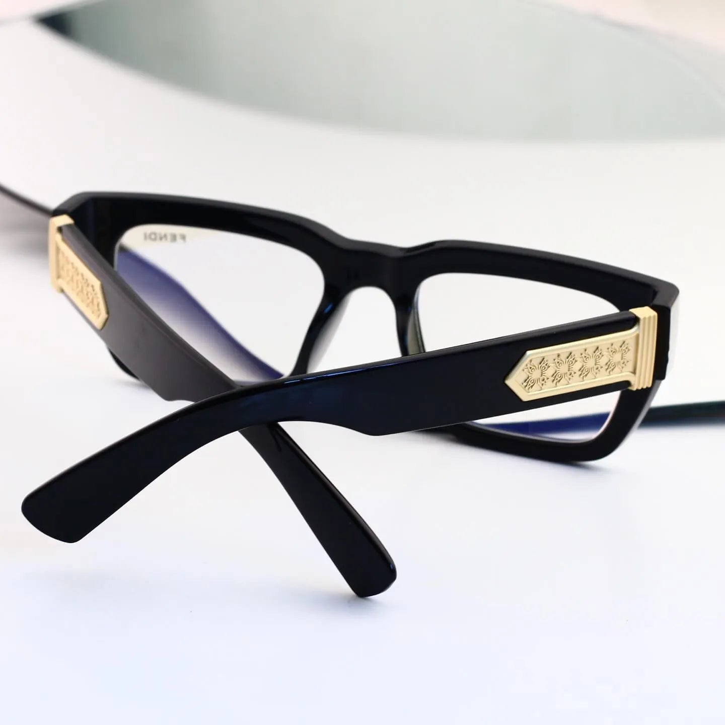 Retro Thick Frame Sunglasses