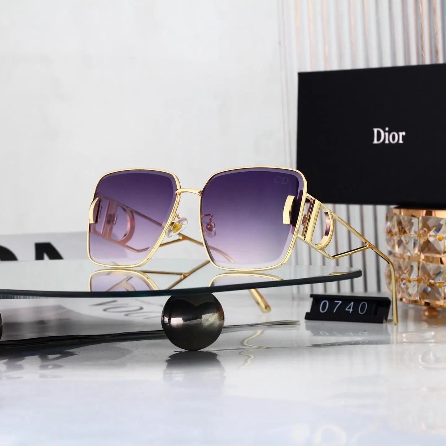 Thin Metal CD Accent Oversized Square sunglasses