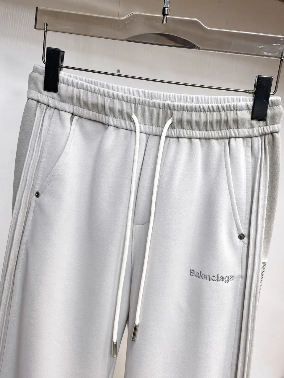 Side‑Stripe Text Detail Straight Pants
