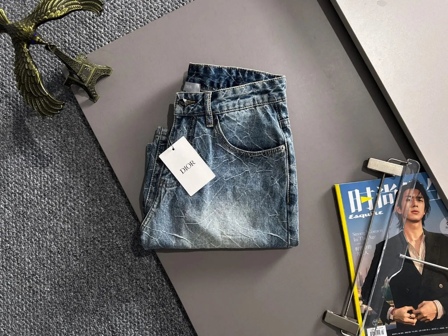 Cracked Texture Washed Denim Shorts