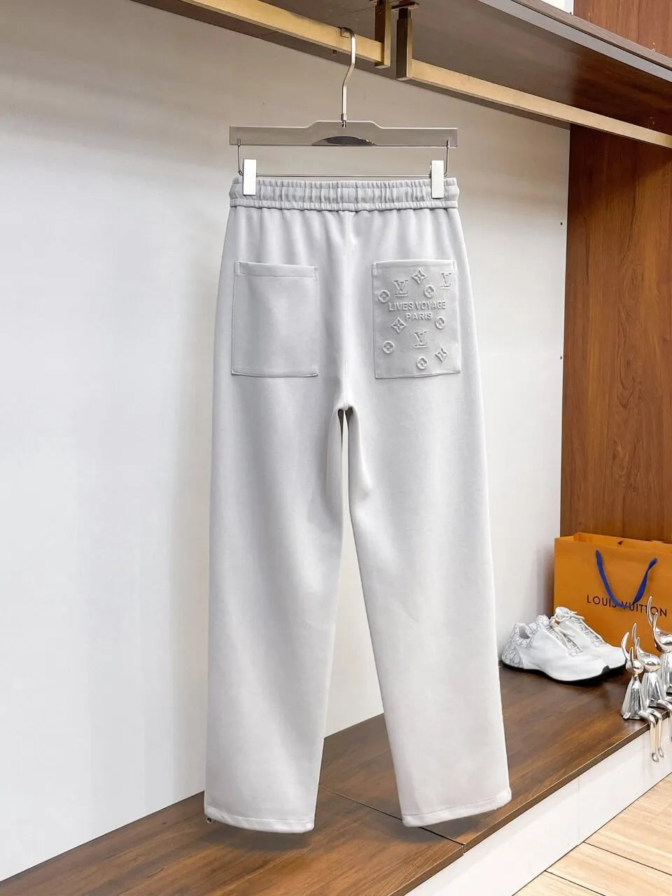 Simple Embossed   Straight‑fit Pants