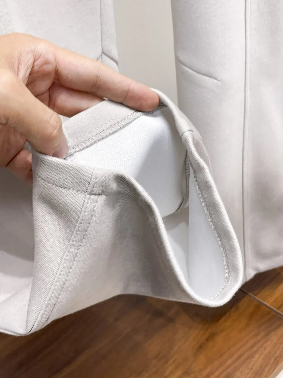 Debossed    Seam Stitching Pants