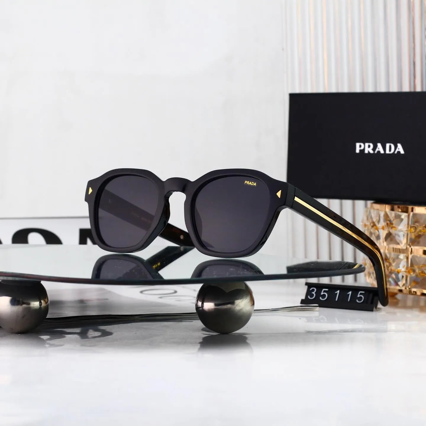 Retro Square Frame Sunglasses
