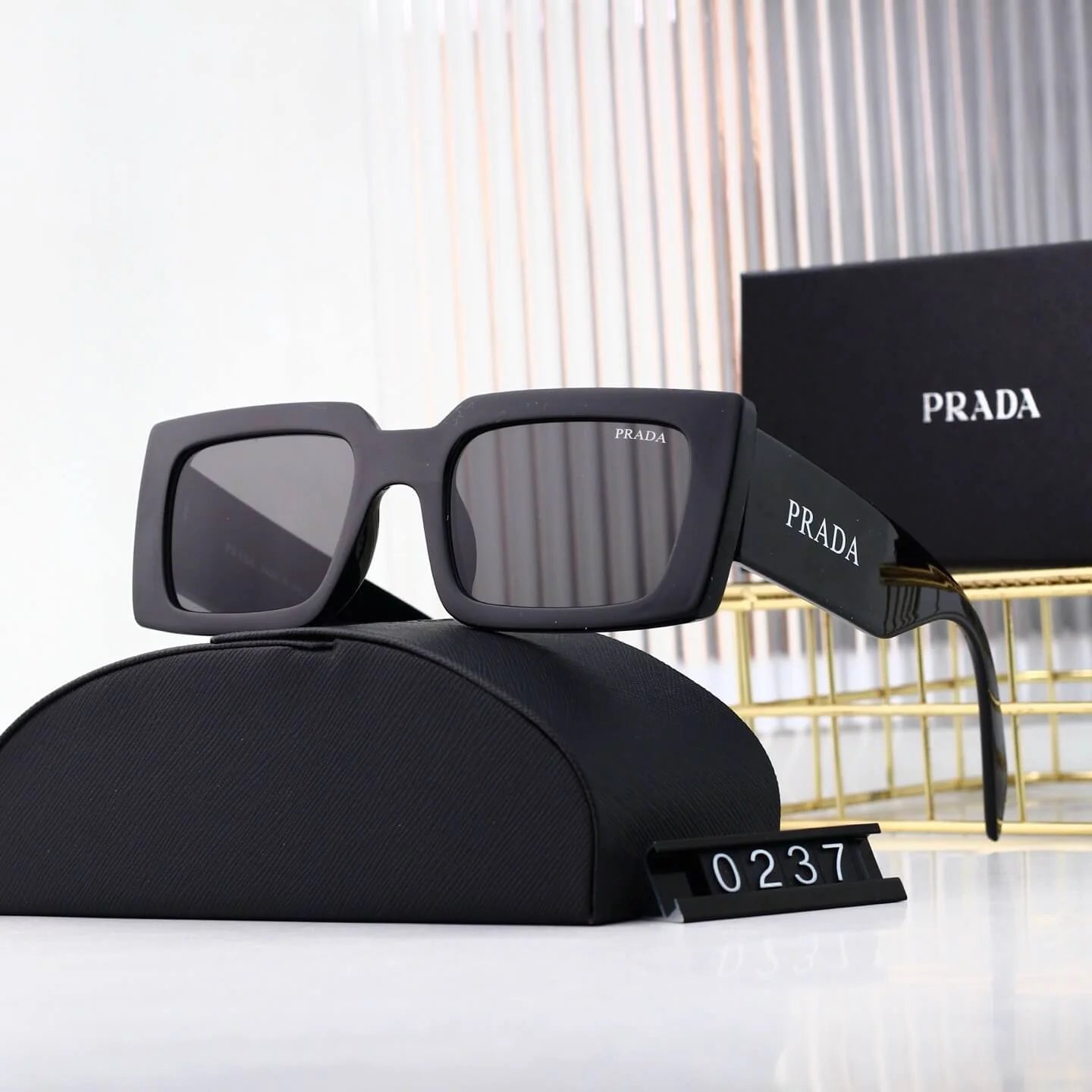 Side Letter Full Frame Sunglasses