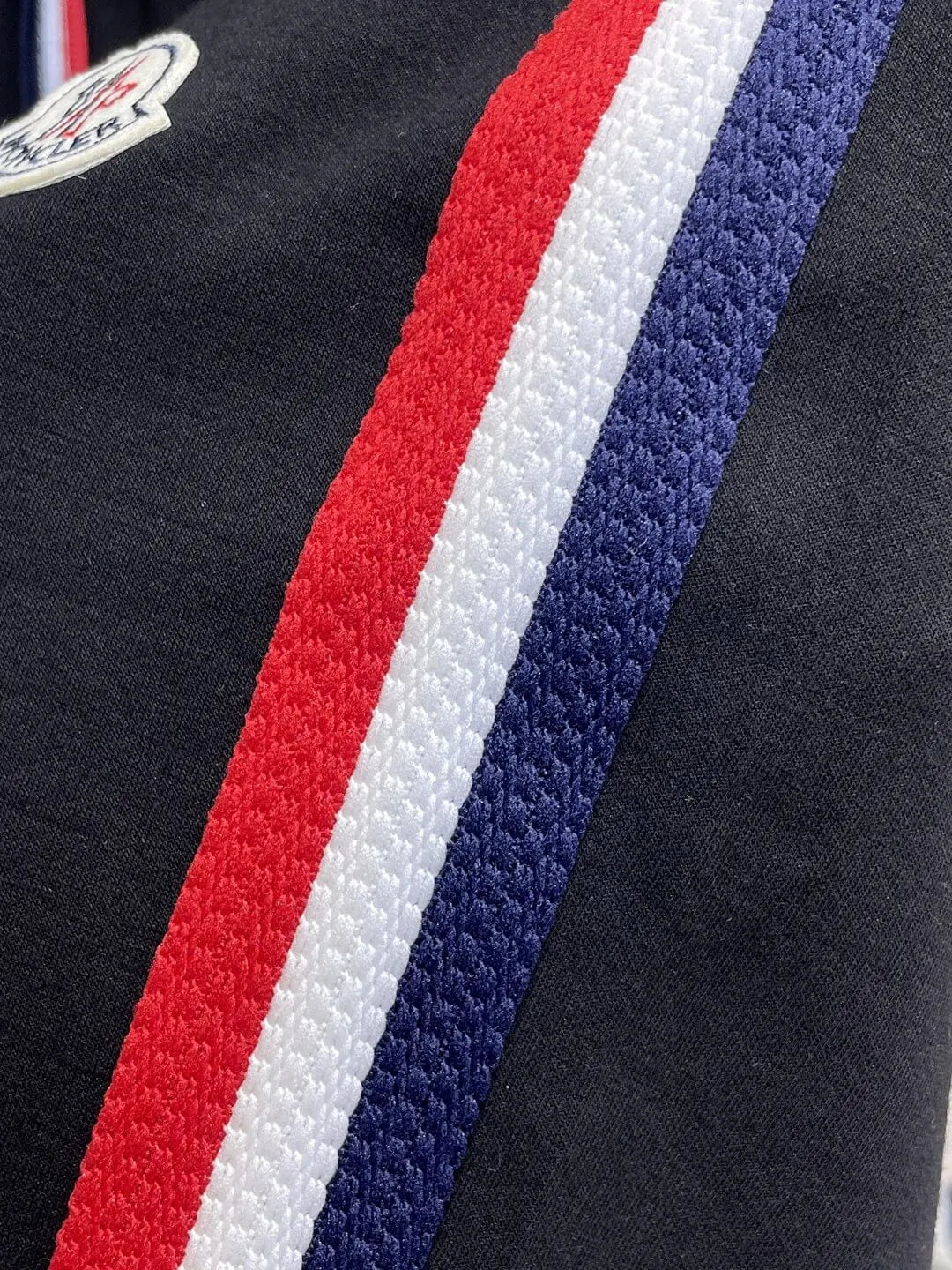 Ribbed Side Tape Badge Shorts