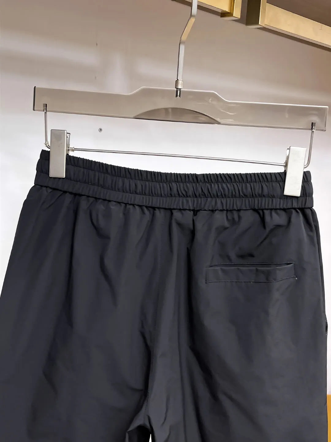 Side Stripe Badge Casual Shorts