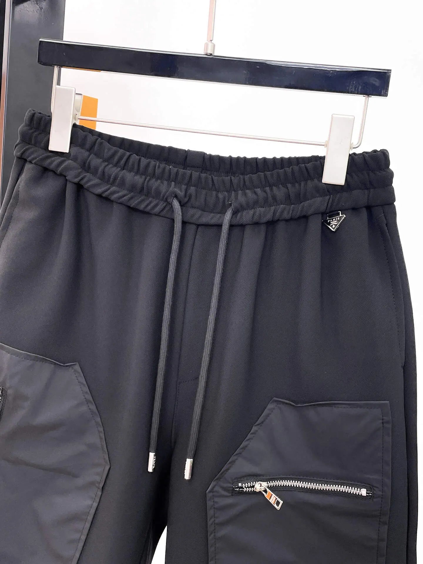Color‑Block Zipper Cargo Shorts