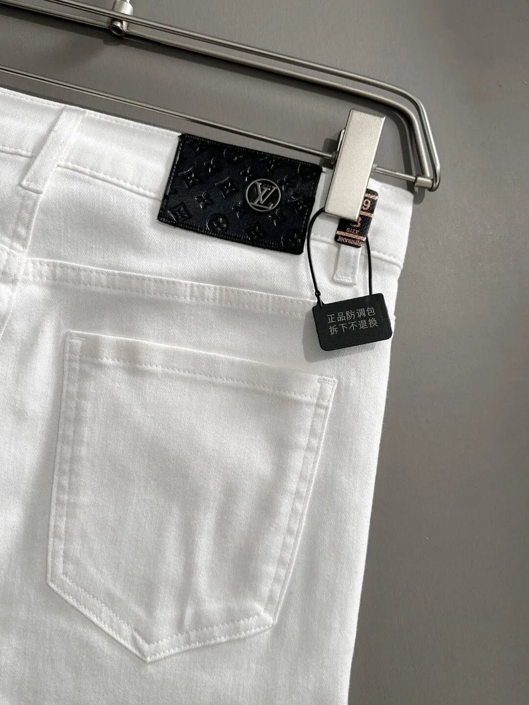 Classic Label Slim Straight Jeans