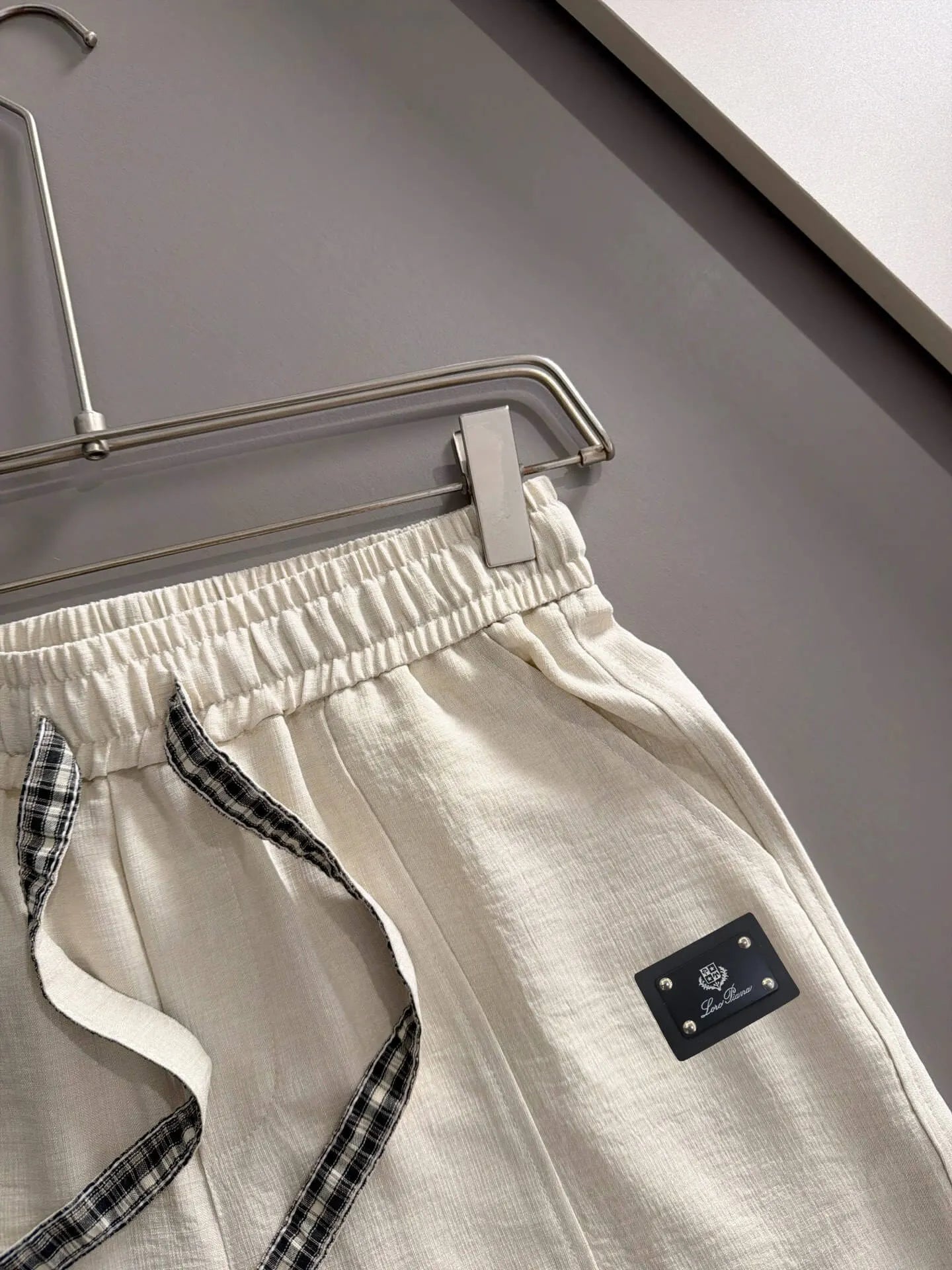 Plaid Cuff Label Decor Shorts