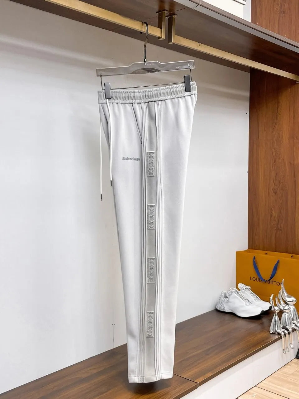 Side‑Stripe Text Detail Straight Pants