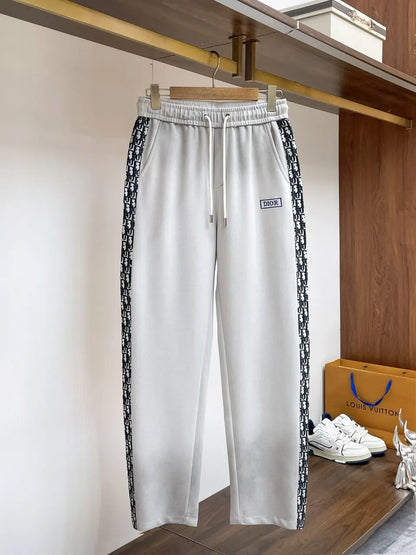 Oblique Side Stripe Patch Pocket sweatpants