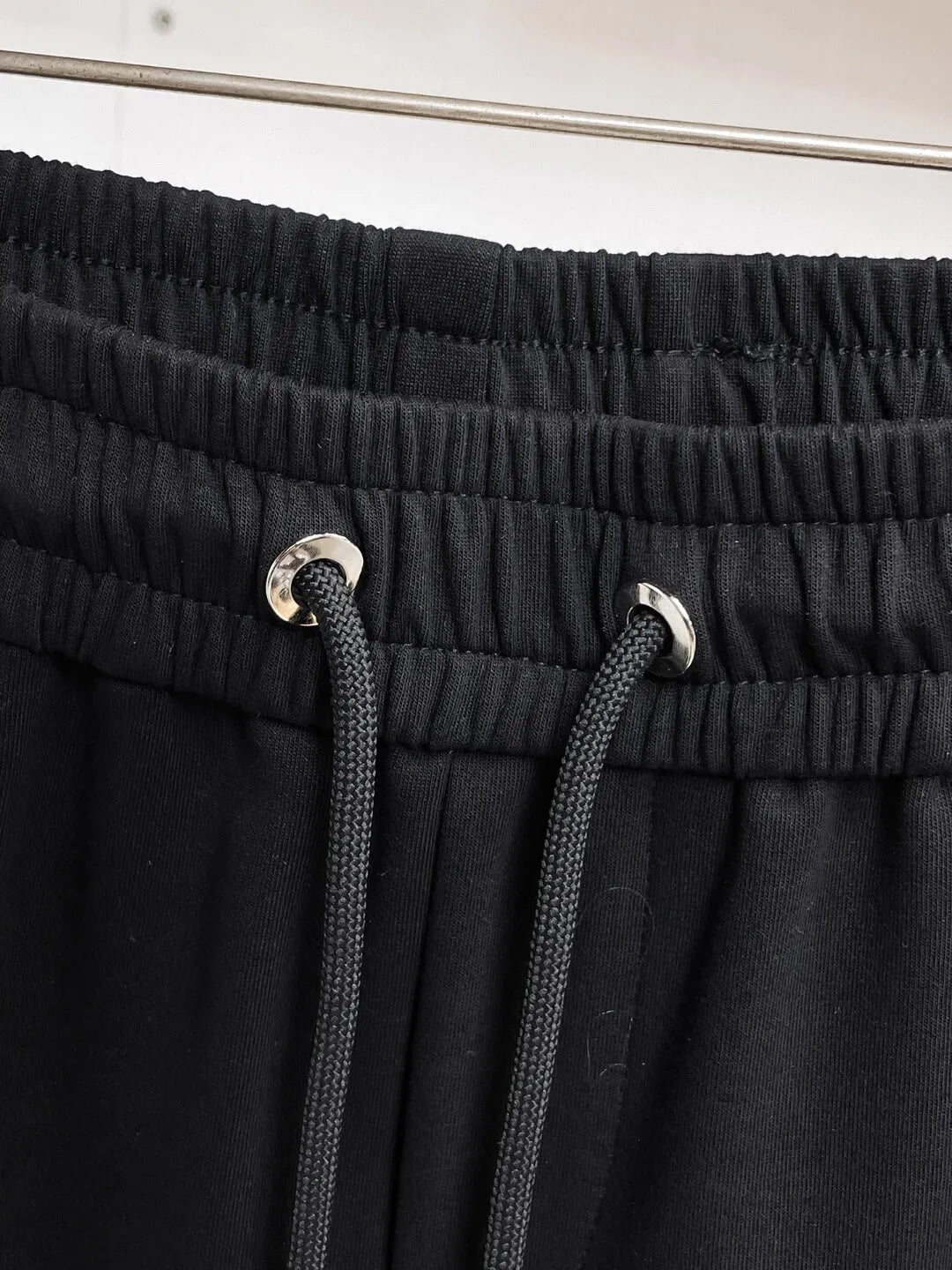 Curved Jacquard Spliced Shorts