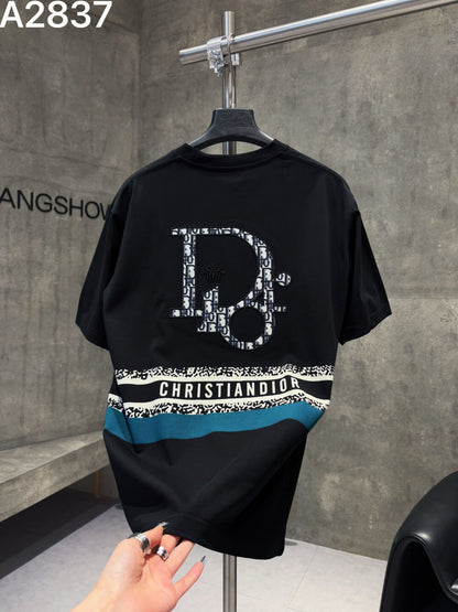 Classic Pattern Embroidered T-shirt