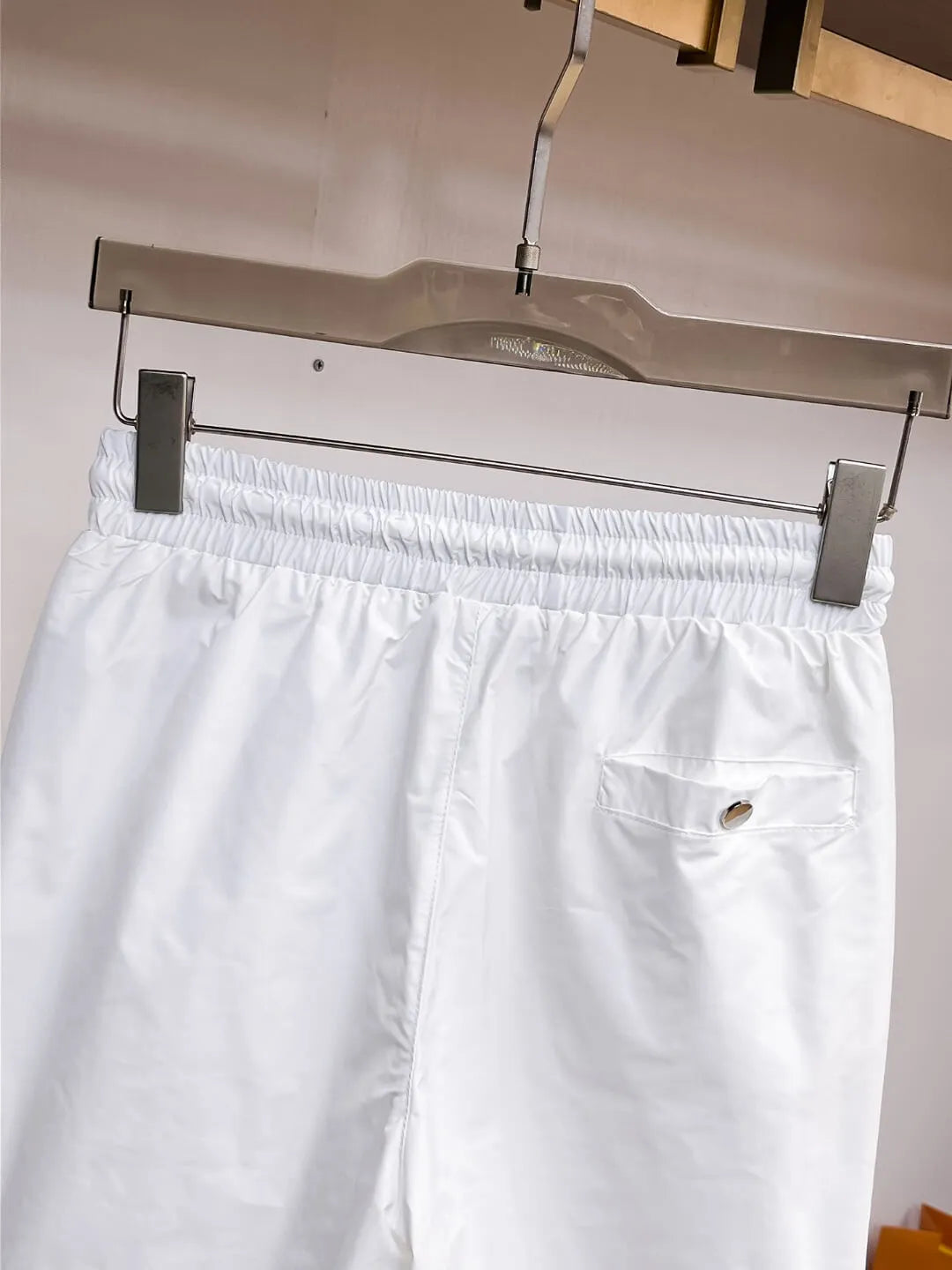 Contrast   Embroidered Casual Shorts