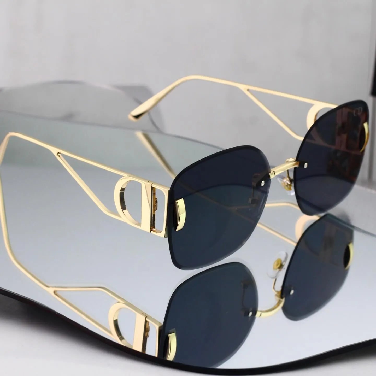 Rimless Gradient Oversized Square Sunglasses