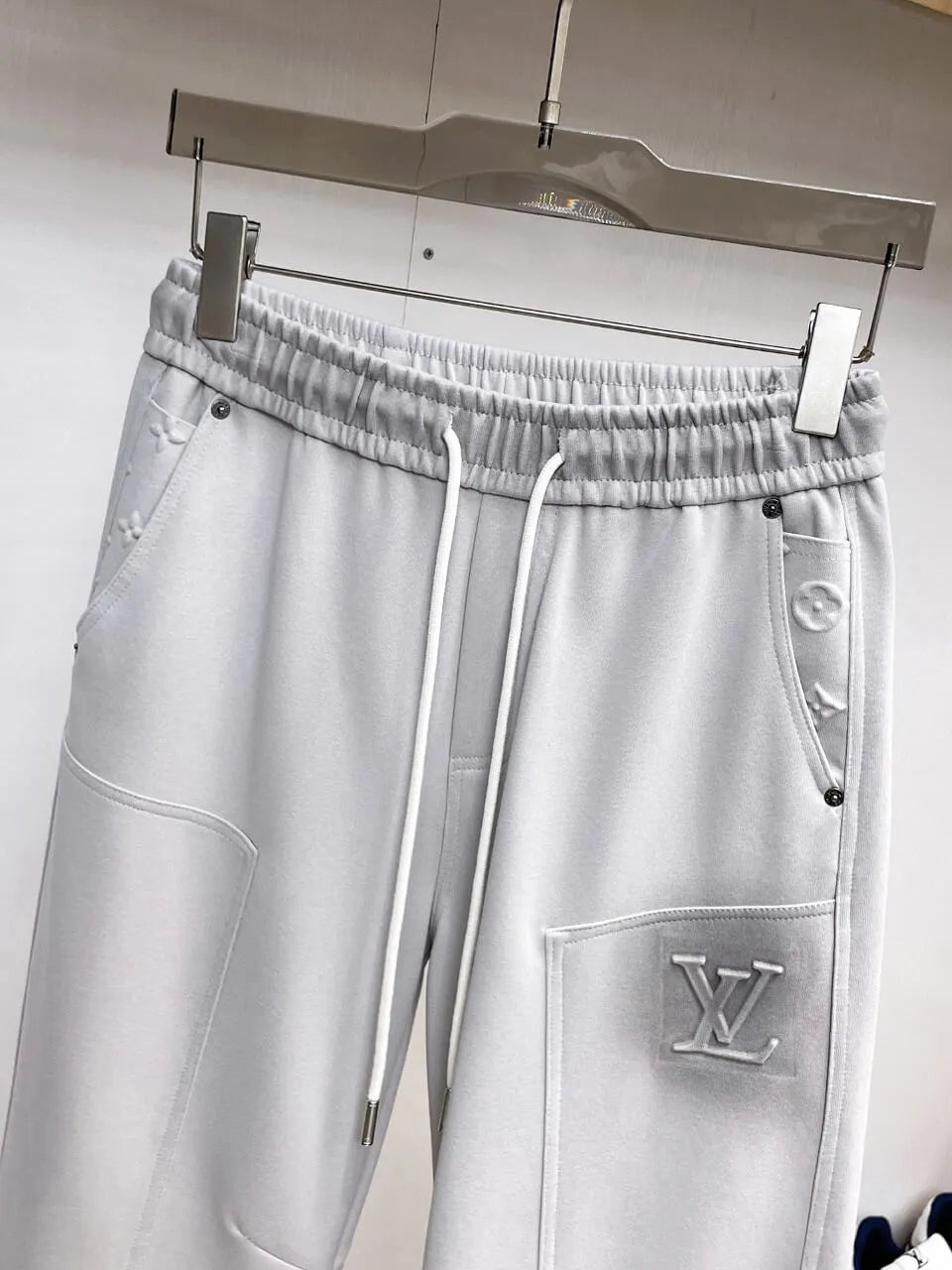 Debossed    Seam Stitching Pants
