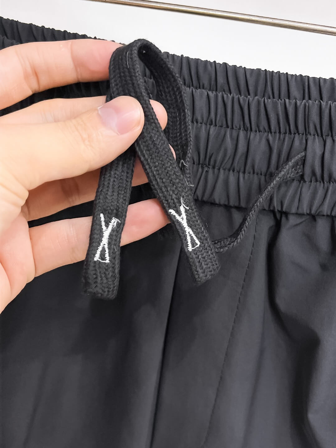 Side Stripe Badge Casual Shorts