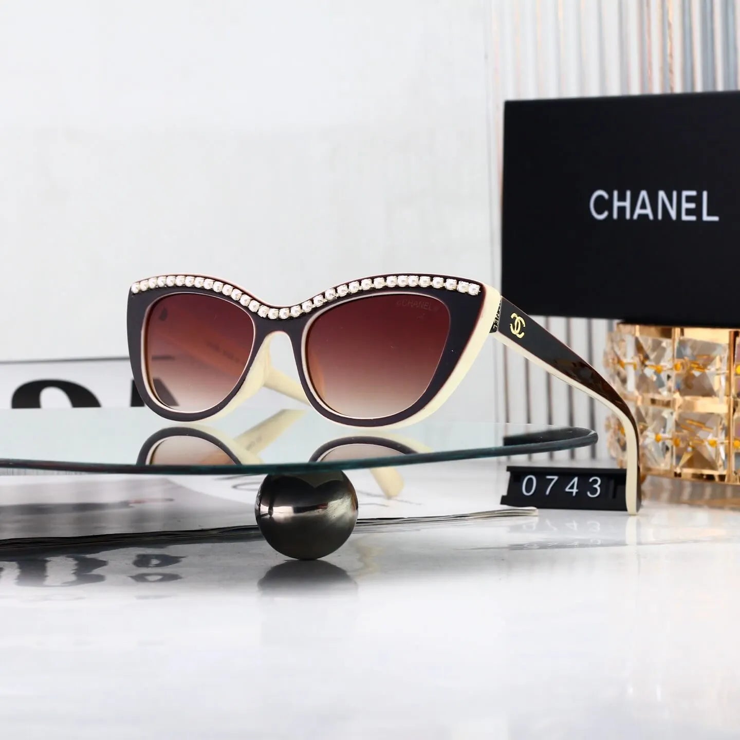 Cat-eye Pearl Trim Sunglasses