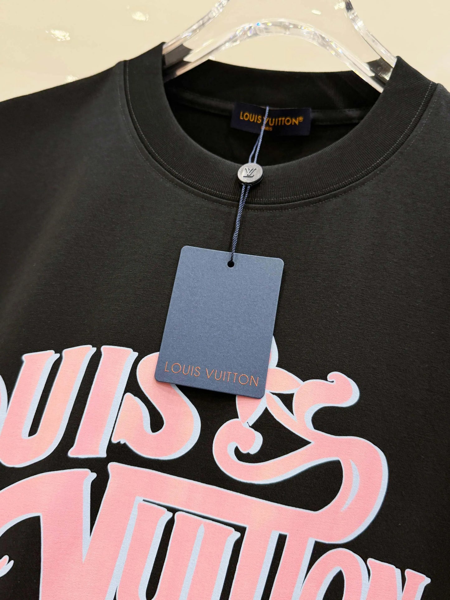 3D Shadow Graffiti Letter Print T-Shirt