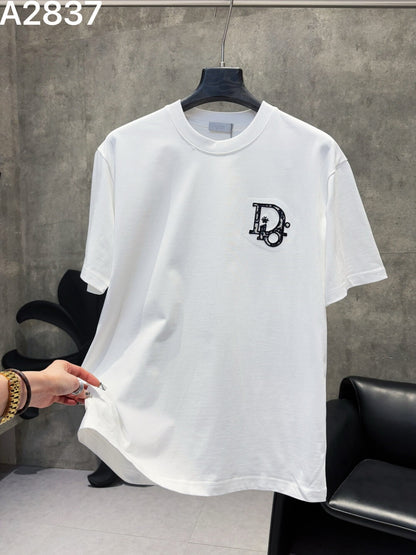 Classic Pattern Embroidered T-shirt