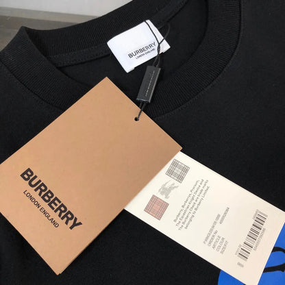 Horse Vertical Print T‑Shirt