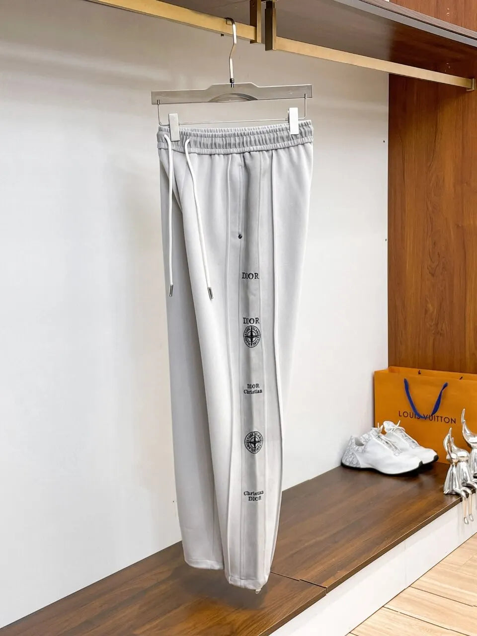 Side Repeating Print Loose‑Fit Pants
