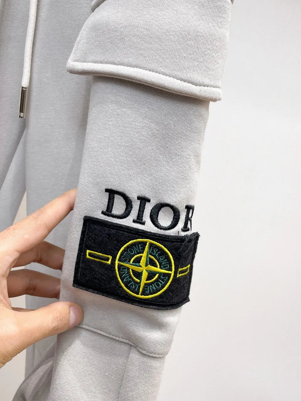 Badge Patch Multi‑Seam Cargo sweatpants