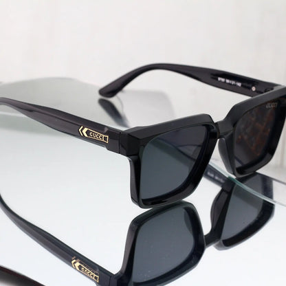 Clean Square Frame Sunglasses