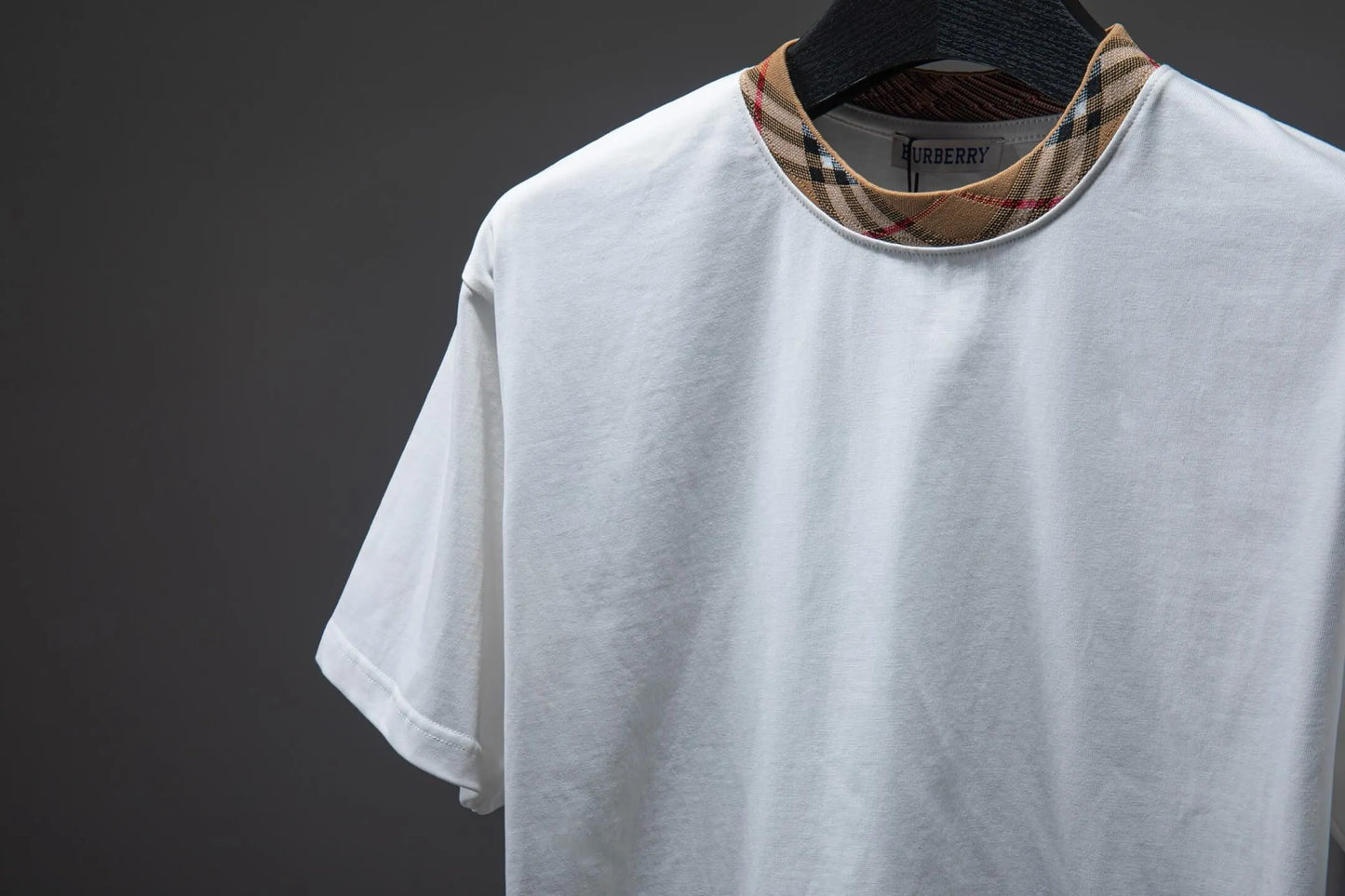 New Arrival Plaid Collar T-Shirt