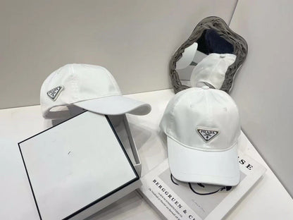 Classic minimalist hat