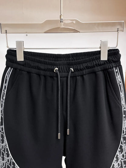 Curved Jacquard Spliced Shorts