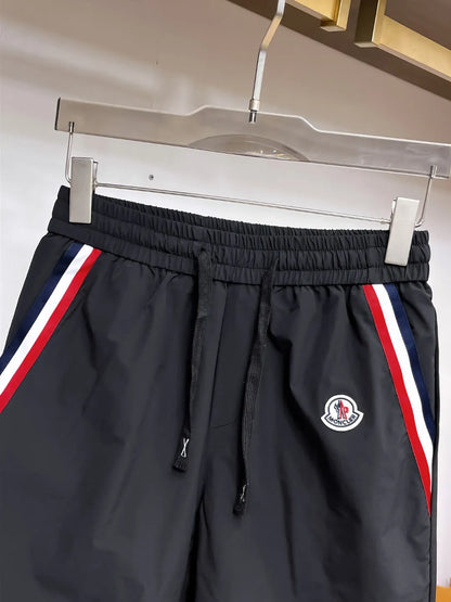 Side Stripe Badge Casual Shorts