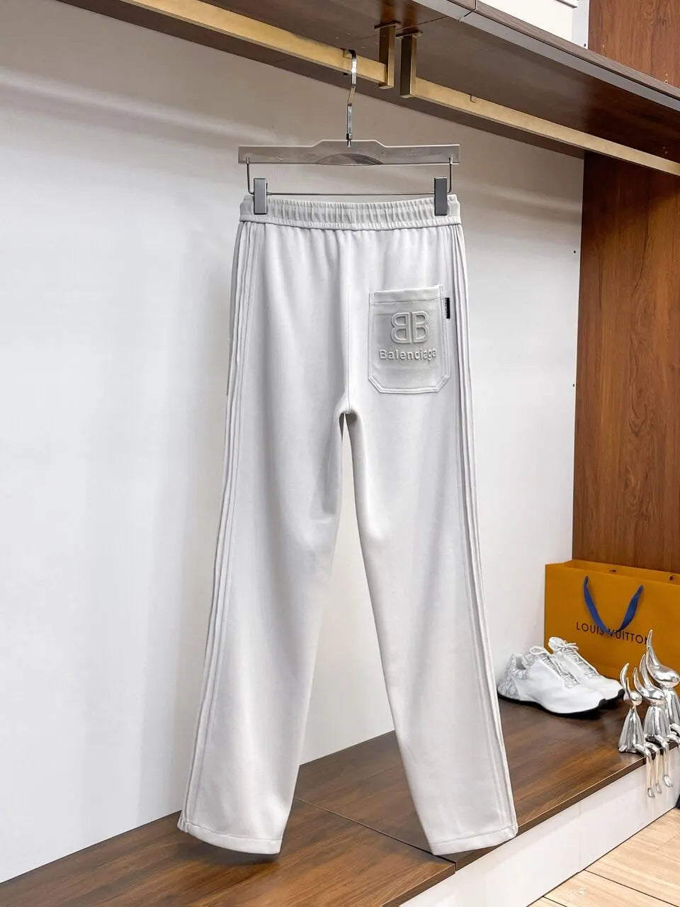 Side‑Stripe Text Detail Straight Pants