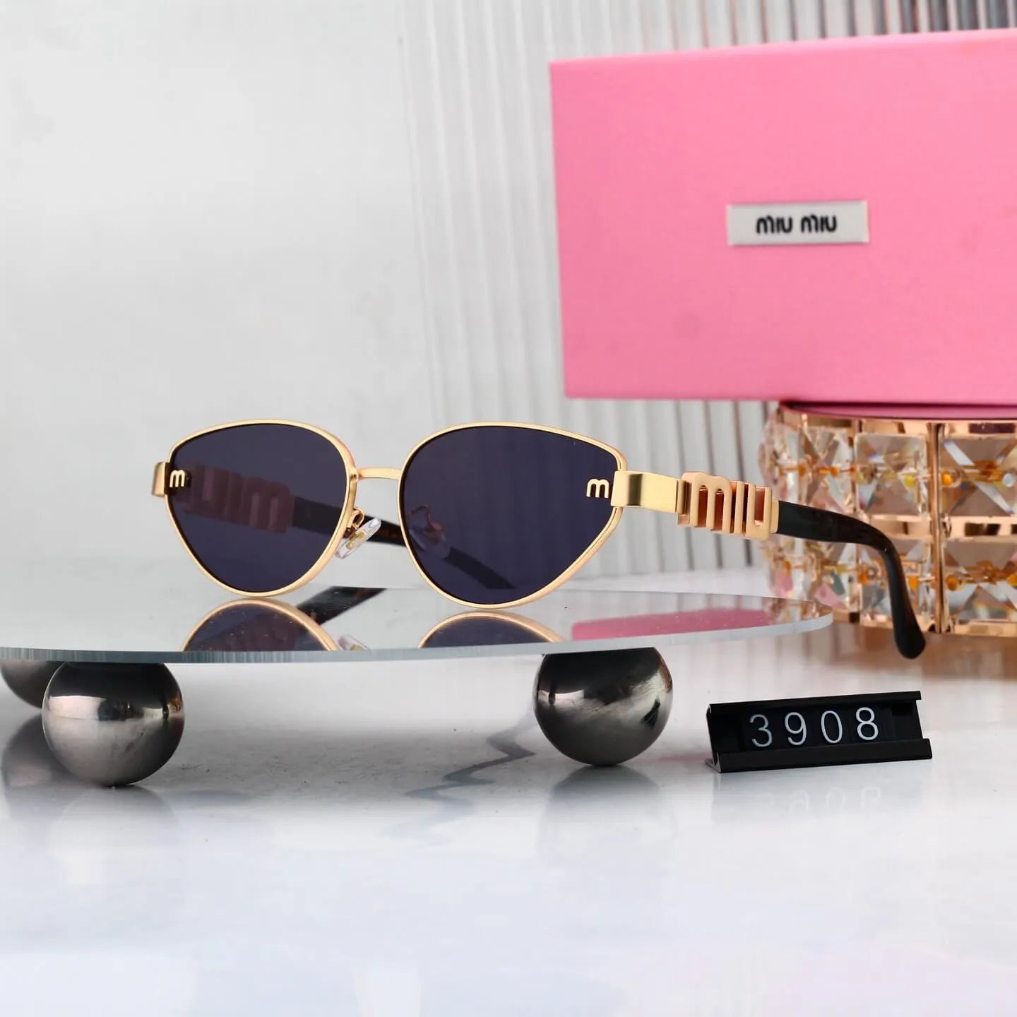 Letter Accent Half-Rim Cat Eye sunglasses