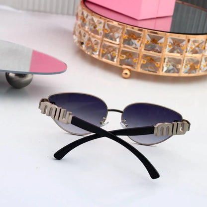 Letter Accent Half-Rim Cat Eye sunglasses