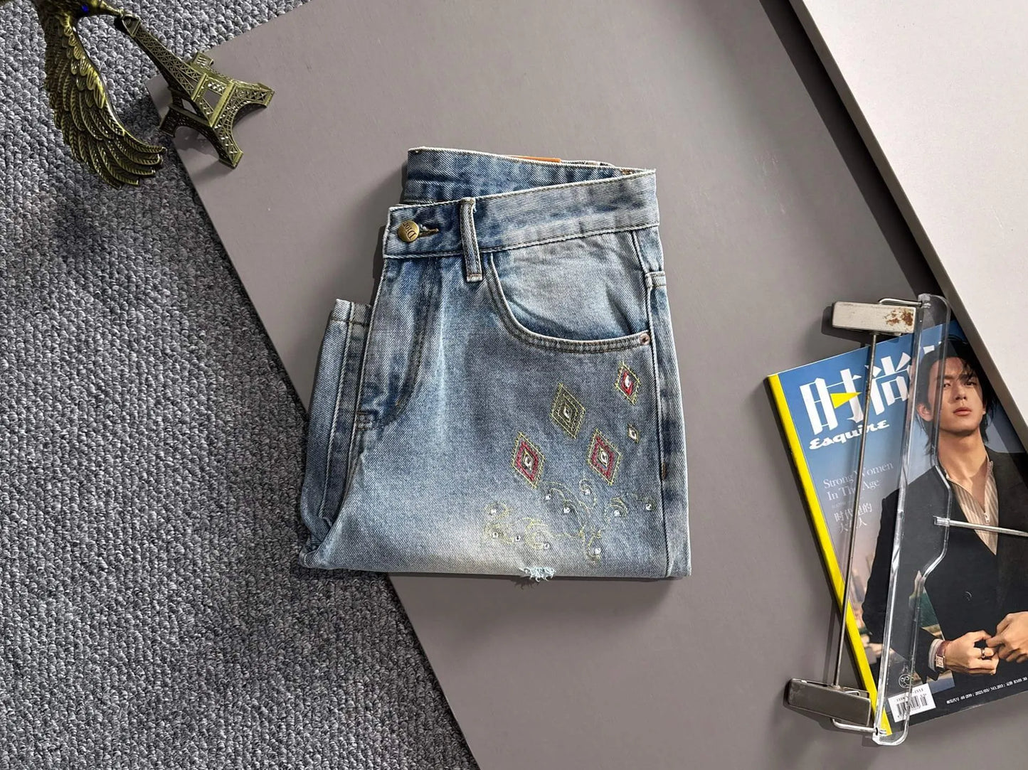 Dragon Embroidery Rhinestone Denim Shorts