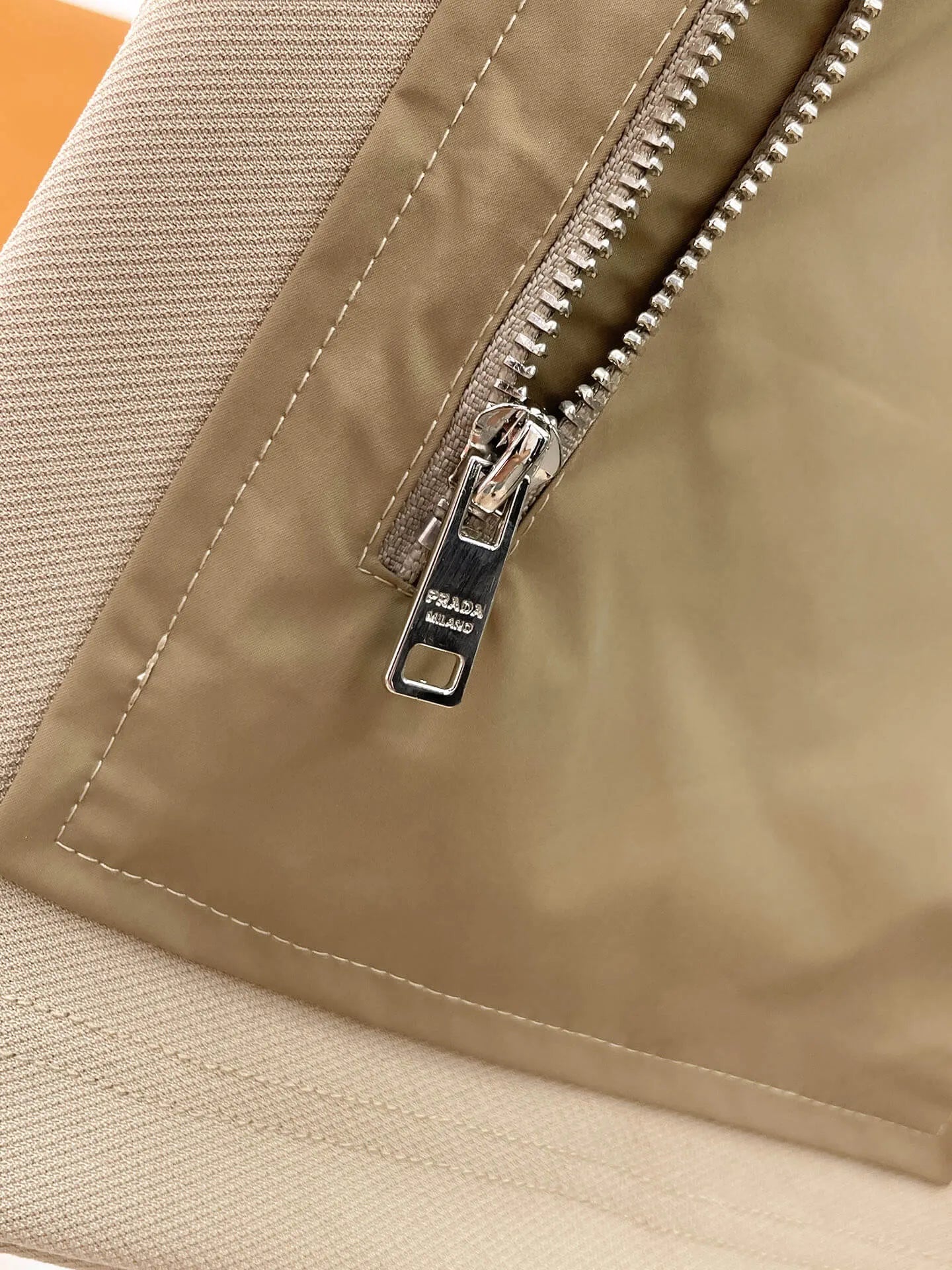 Color‑Block Zipper Cargo Shorts