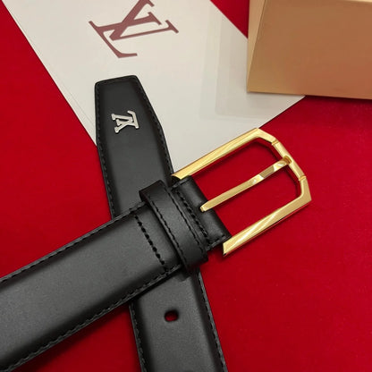 Classic Solid-Color Belt with Metal Accents