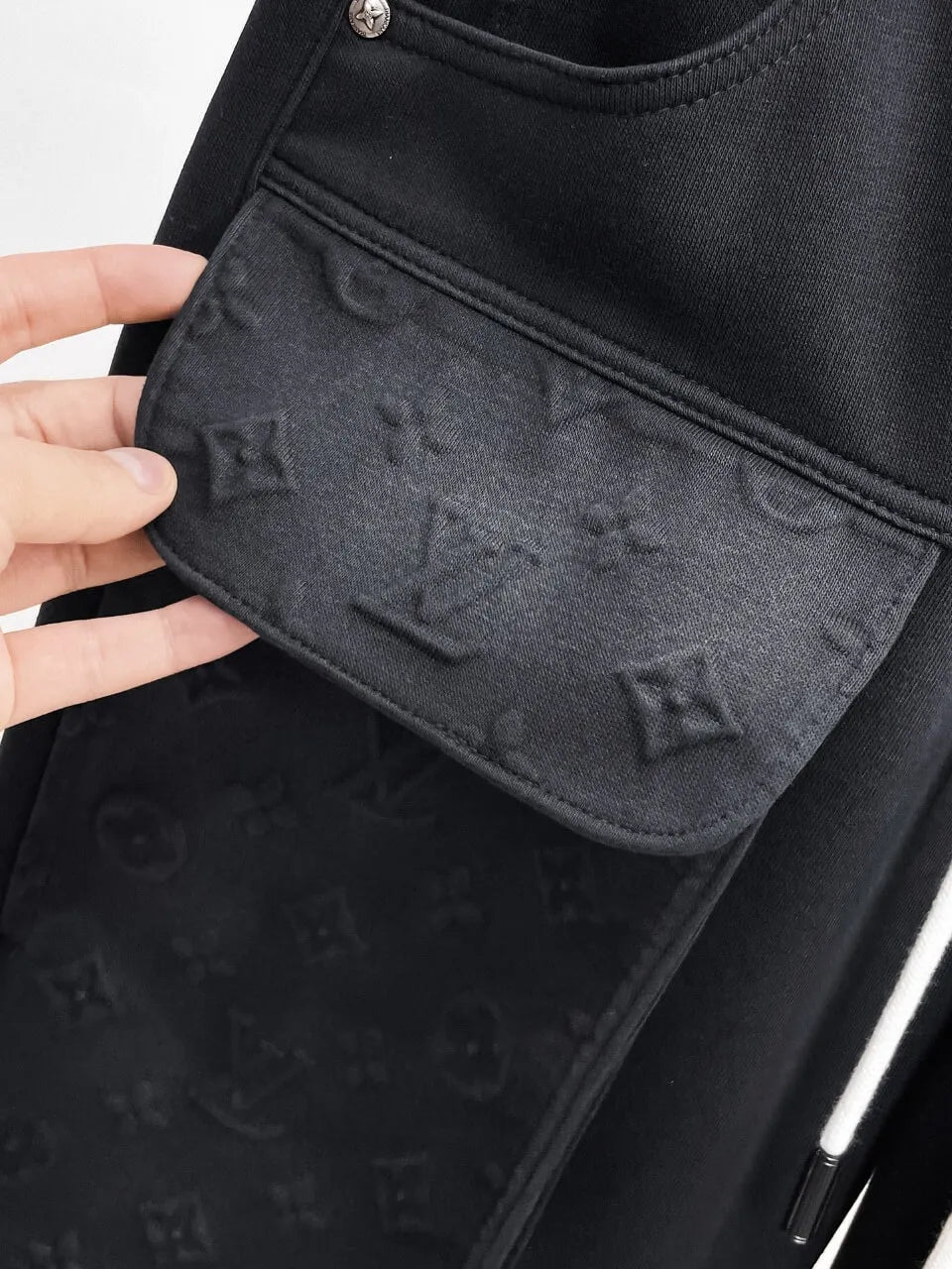 Embossed‑Pattern Cargo Pocket Pants