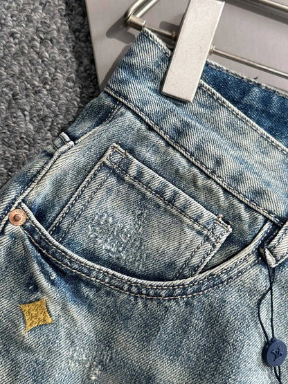 Abstract Embroidery Distressed Denim Shorts
