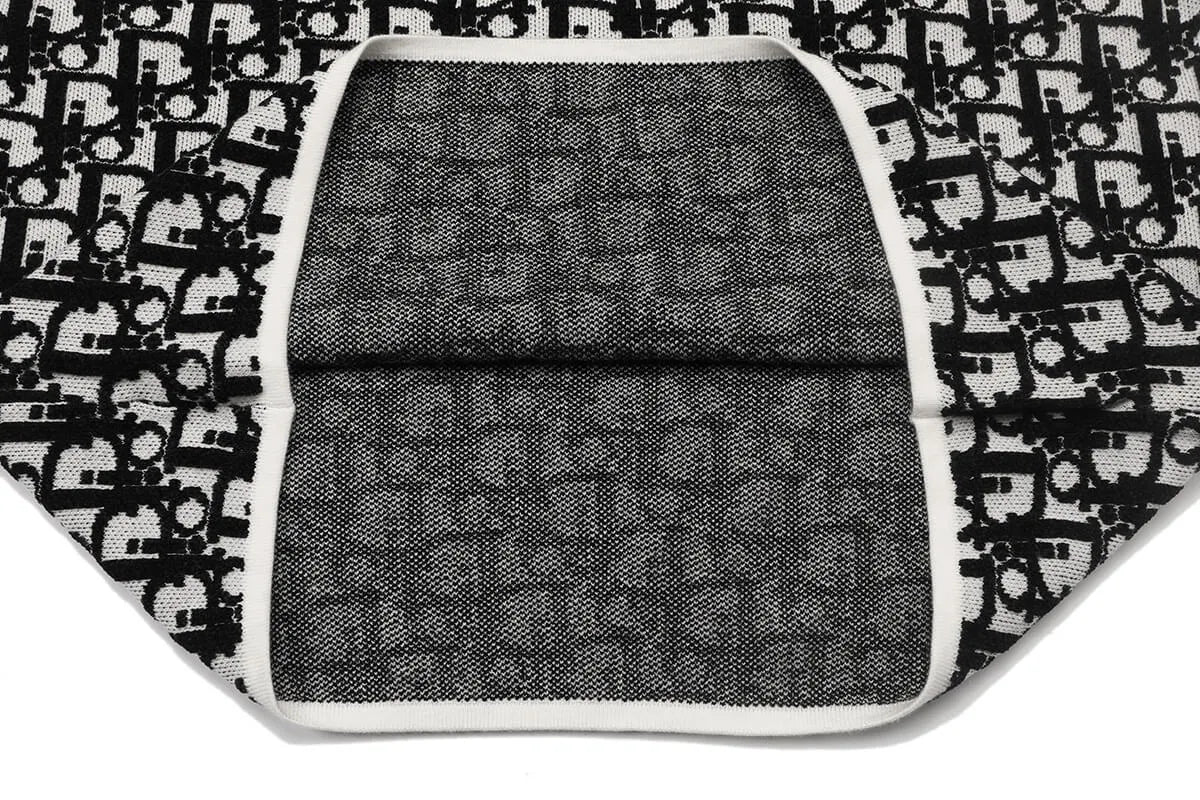 Oblique Jacquard Crew Neck Knit Sweater