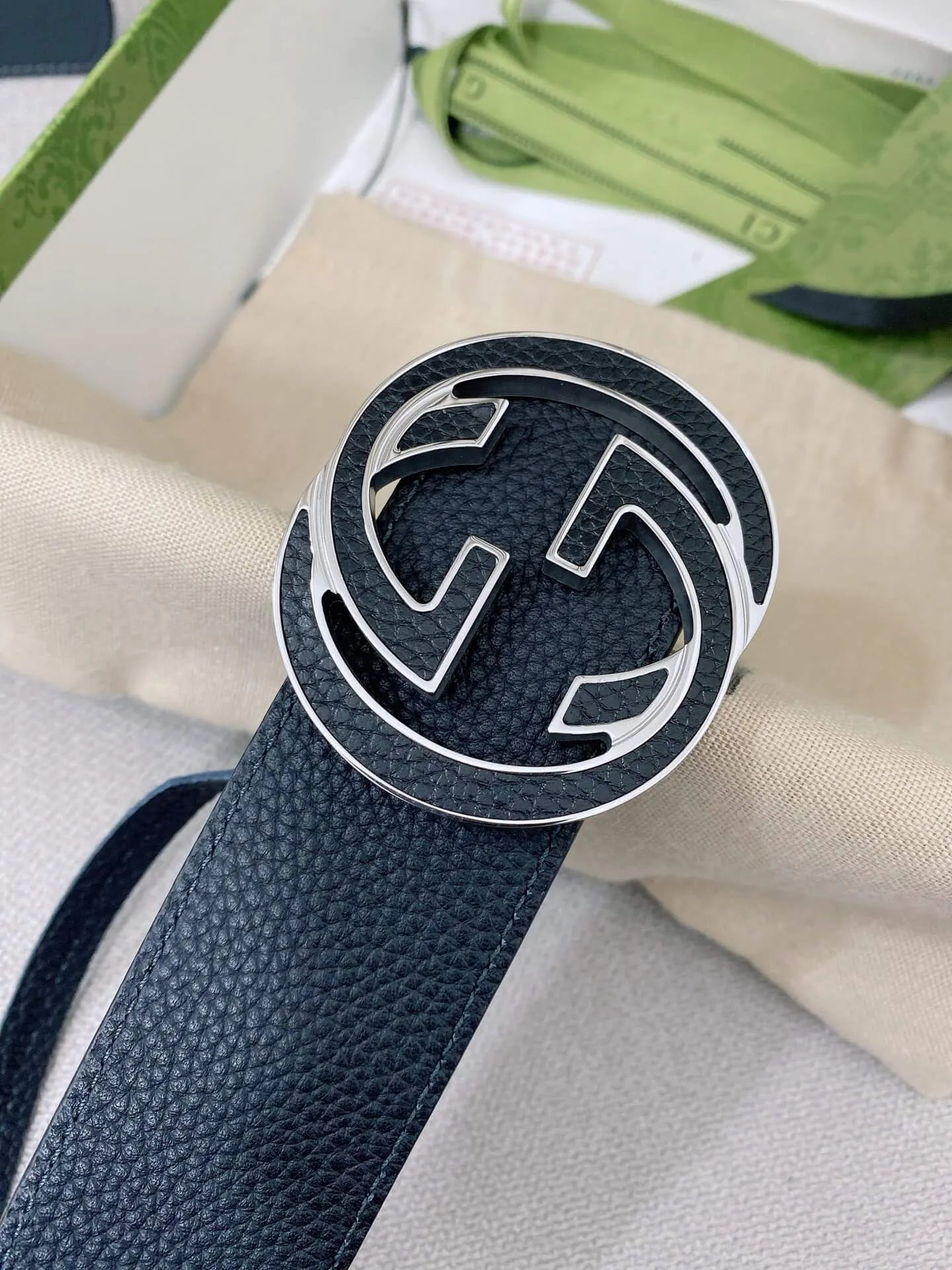 Fashionable Reversible Metal Buckle Belt